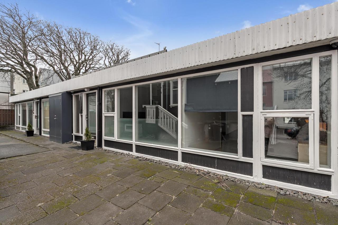 Baron Downtown Apartments Reykjavik Bagian luar foto