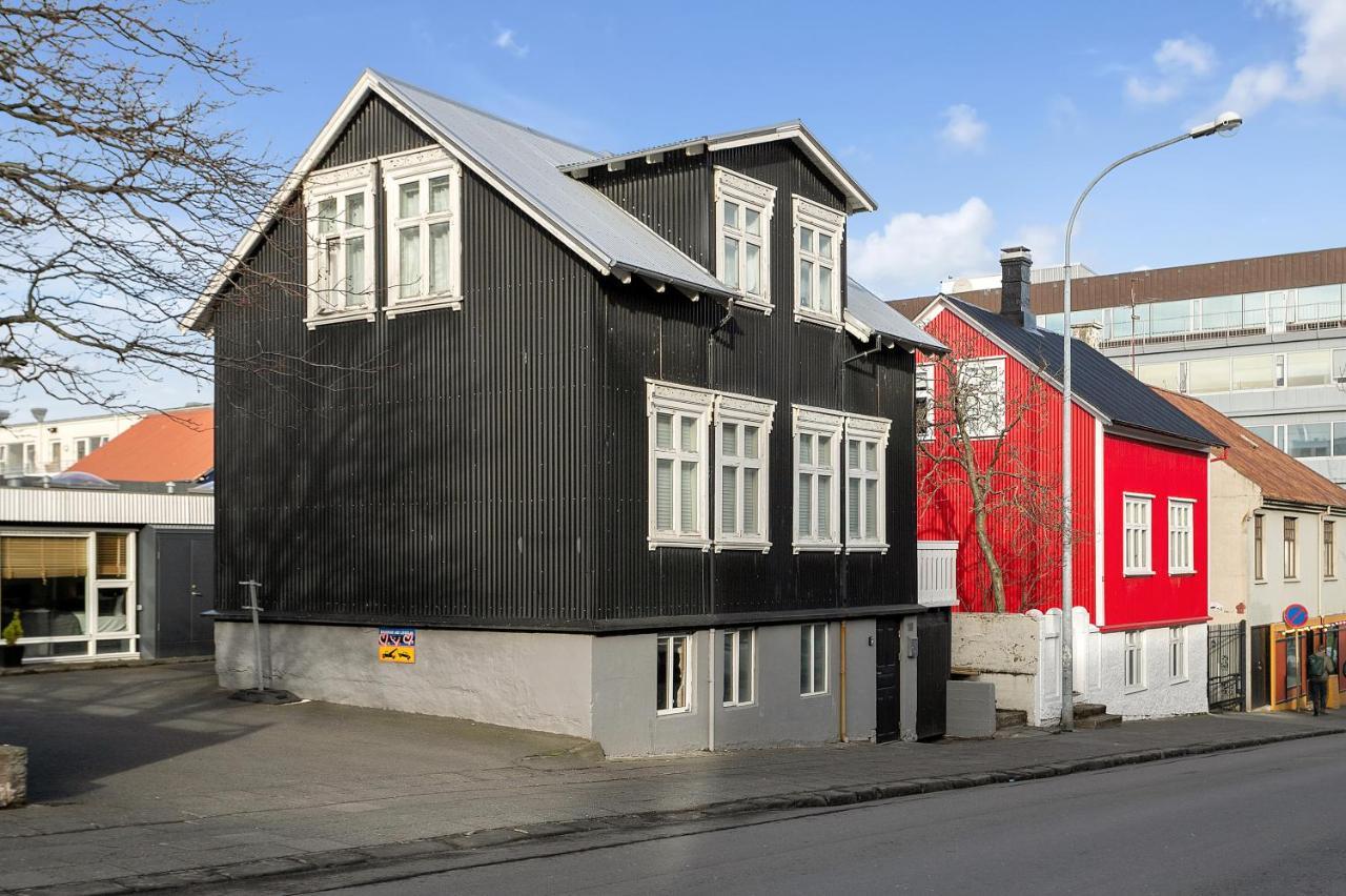 Baron Downtown Apartments Reykjavik Bagian luar foto