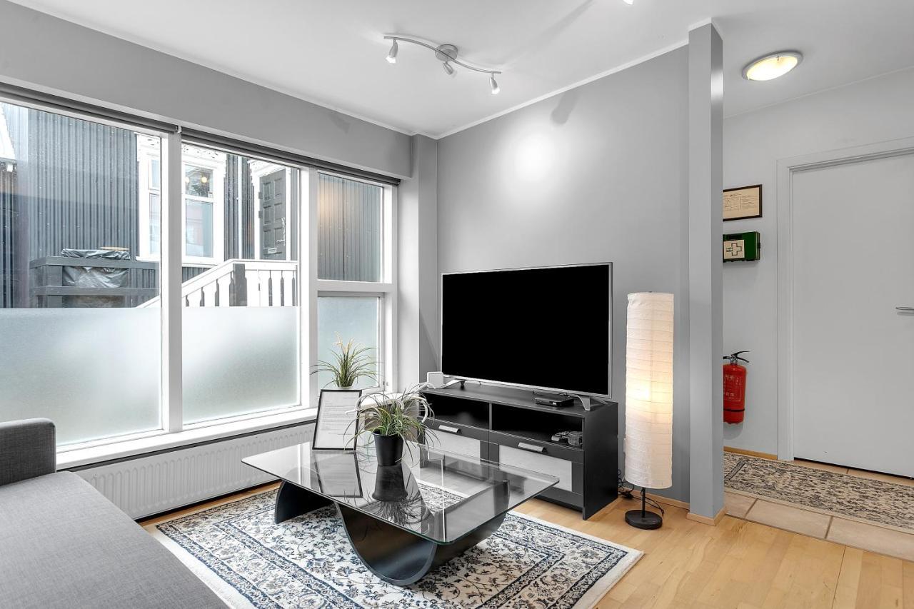 Baron Downtown Apartments Reykjavik Bagian luar foto