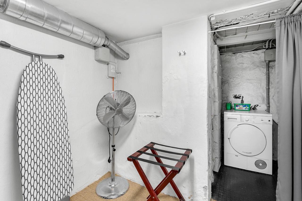 Baron Downtown Apartments Reykjavik Bagian luar foto